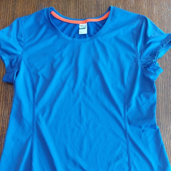 Old Navy Active Top - Picture 1 of 4